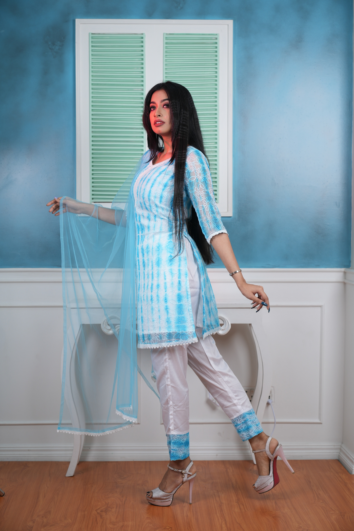 chiffon kameez with aari work